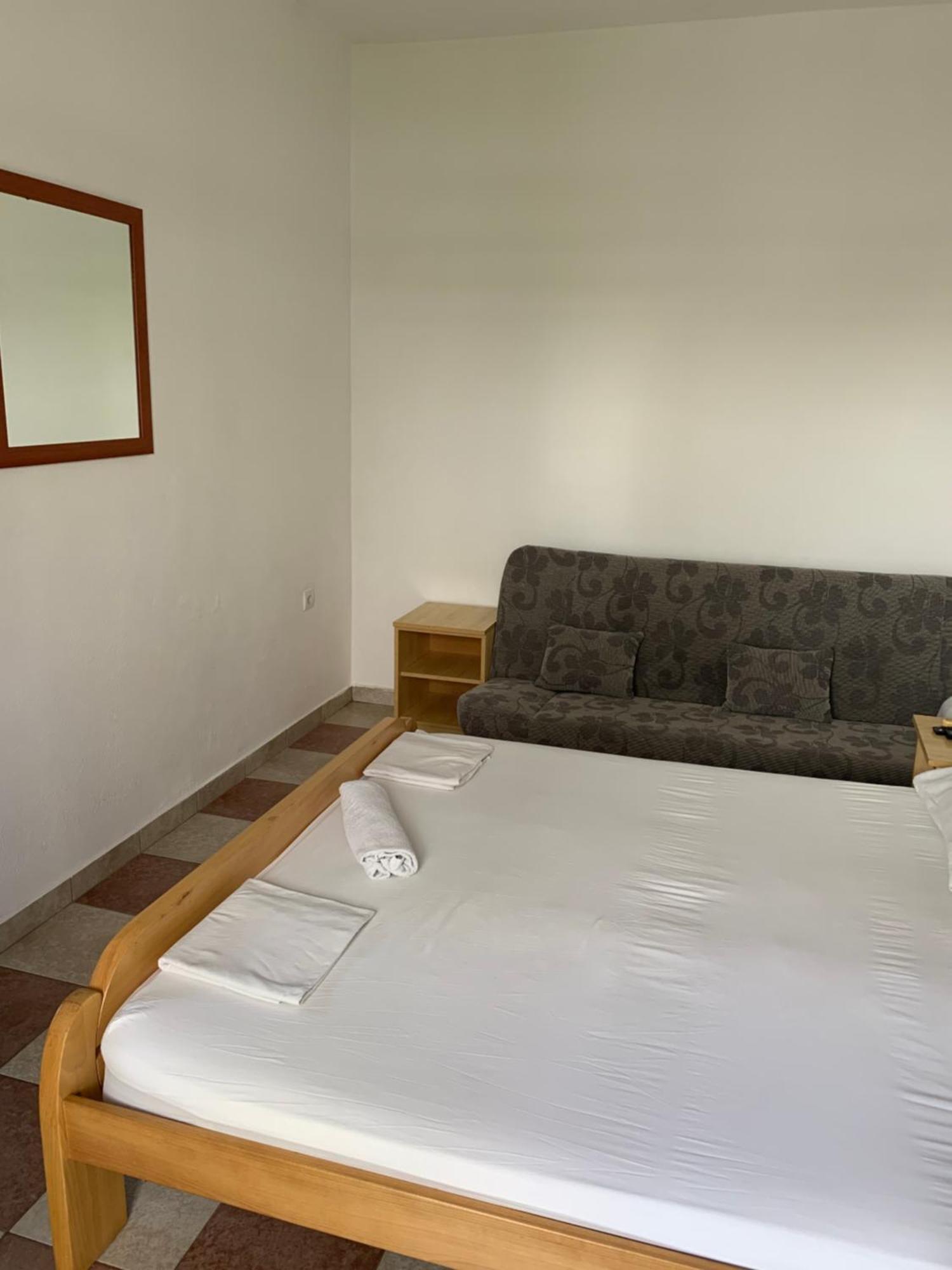 Anita Guest House ติวัต ภายนอก รูปภาพ