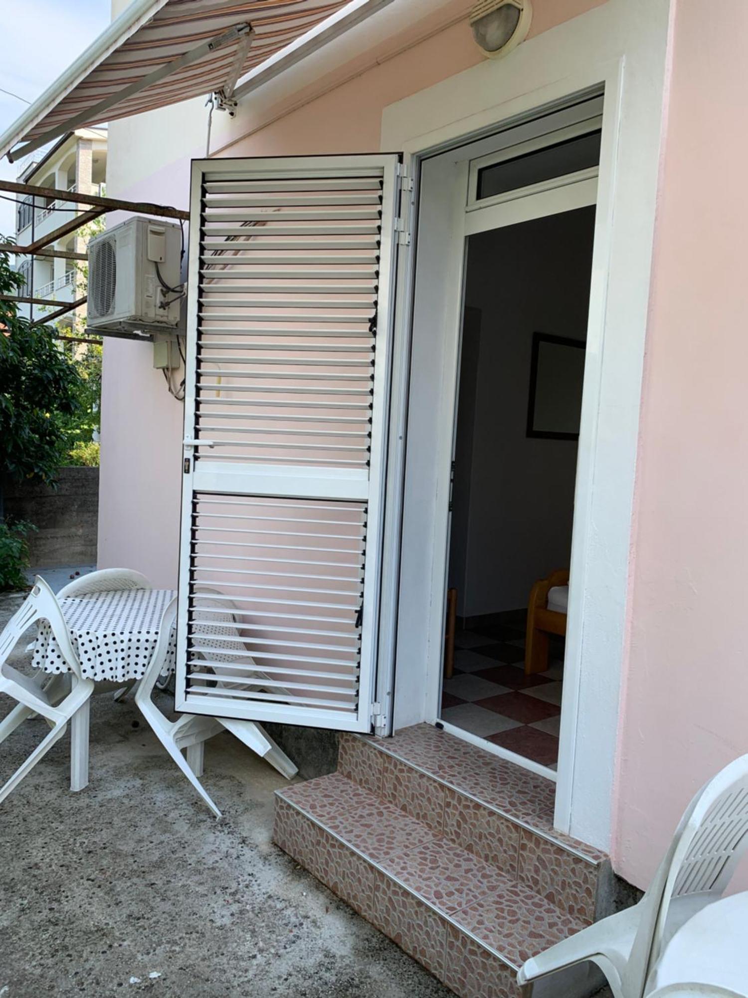 Anita Guest House ติวัต ภายนอก รูปภาพ